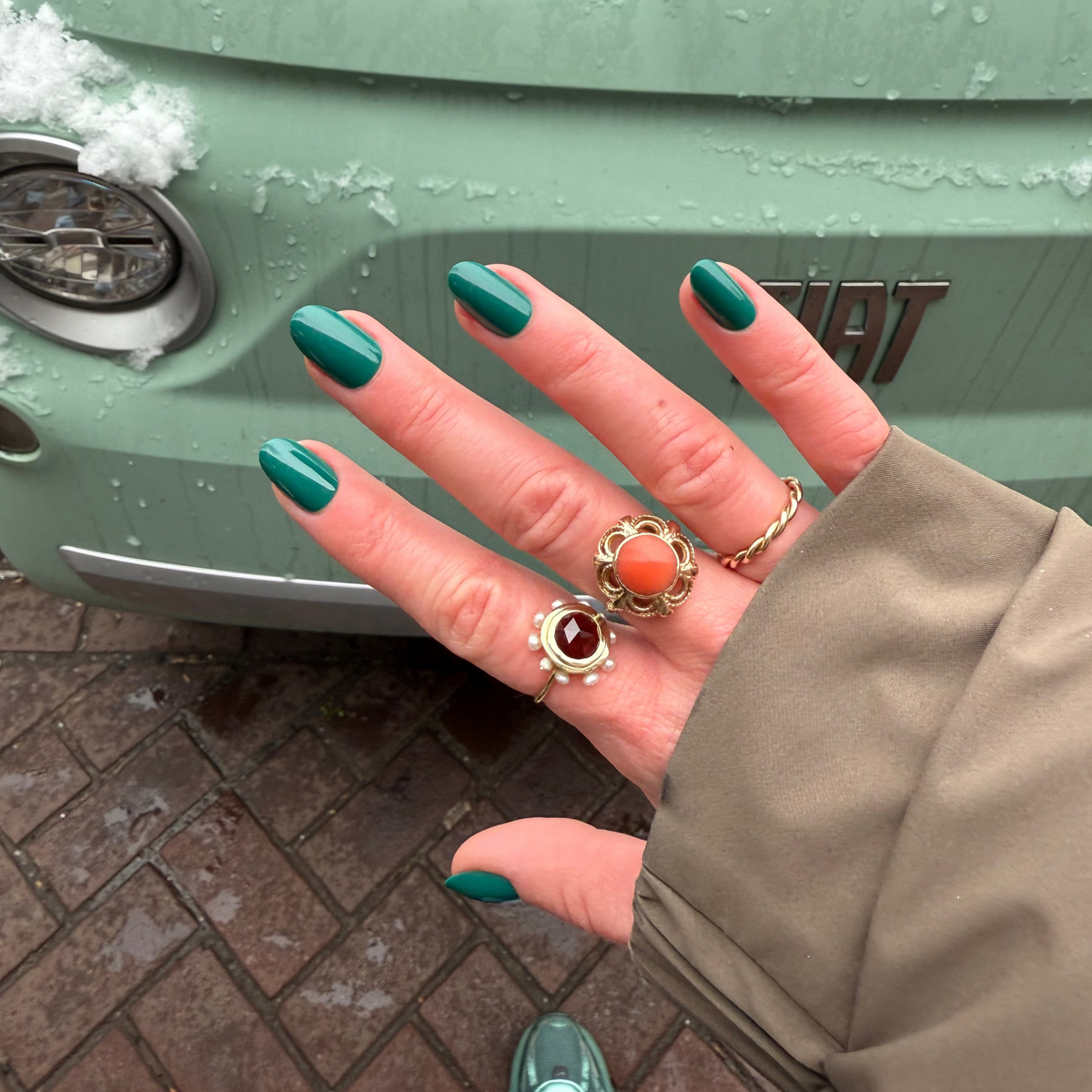 Donkergroene plak nagels gel Freaky Nails