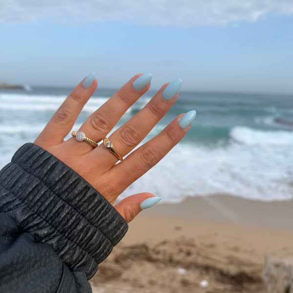 Lichtblauwe nepnagels baby blue almond press on nails