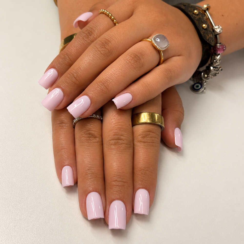 Lichtroze press on nails met glossy finish