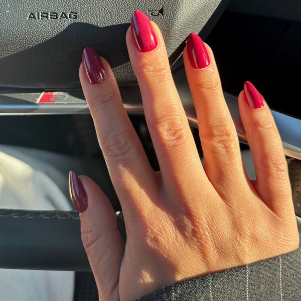 Donkerrode nepnagels Bordeaux Baby van Freaky Nails