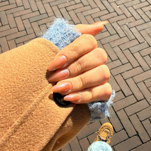 Natuurlijke lange press on nagels nude kleur