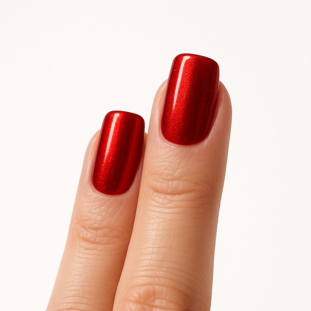 Metallic rode press on nagels in square vorm – Ruby Rush van Freaky Nails.