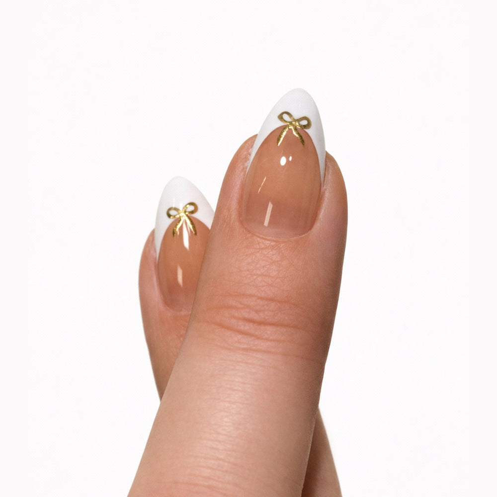 Sweet & Tied French Press-On Nagels met Gouden Strikje