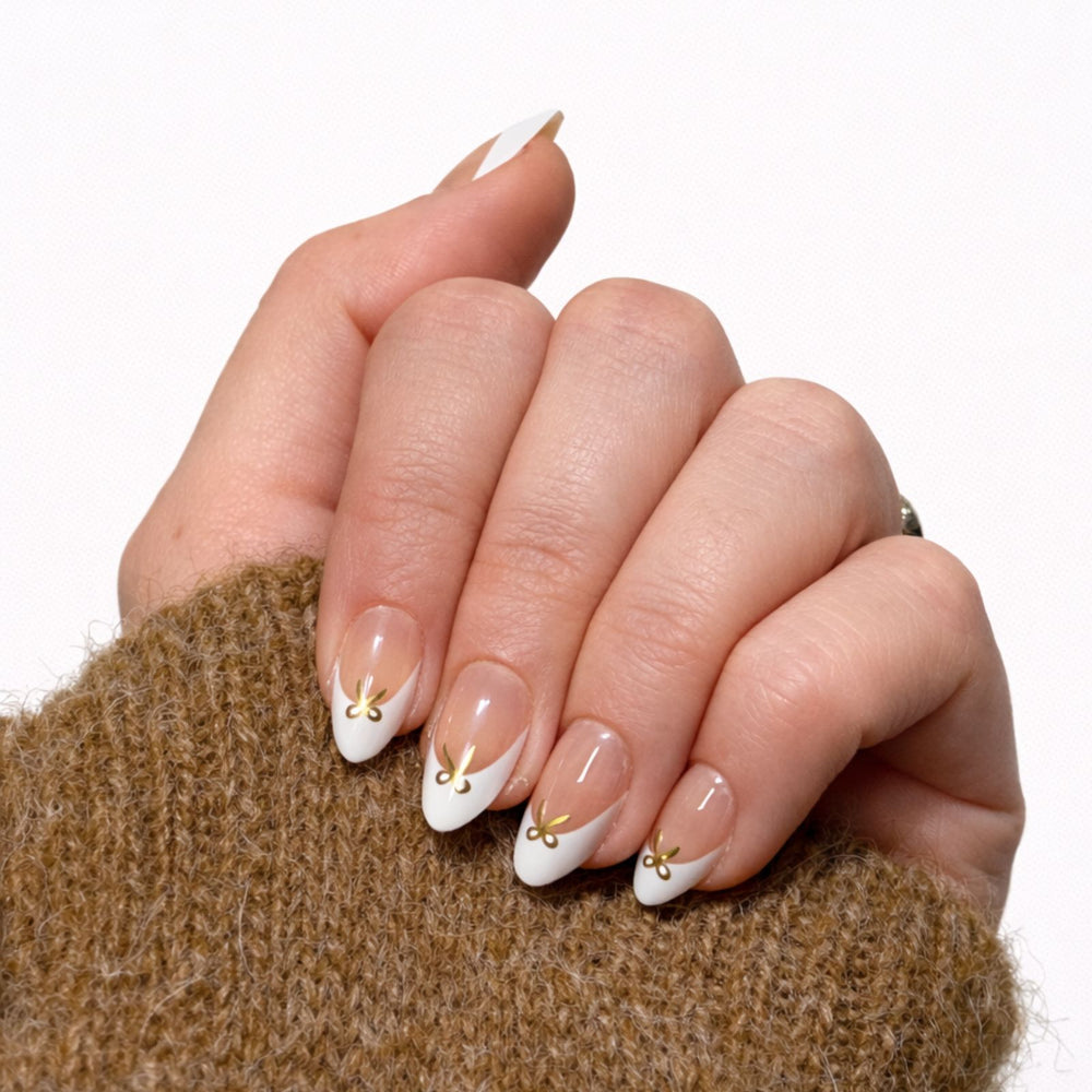 Sweet & Tied French Press-On Nagels met Gouden Strikje