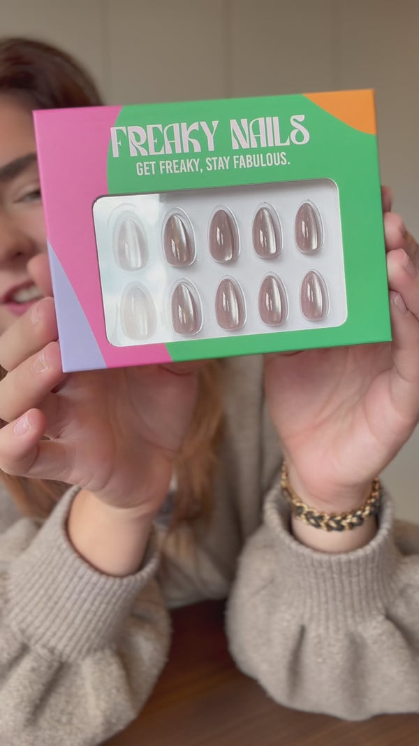 Glazed & Unbothered Aanbrengen - Freaky Nails